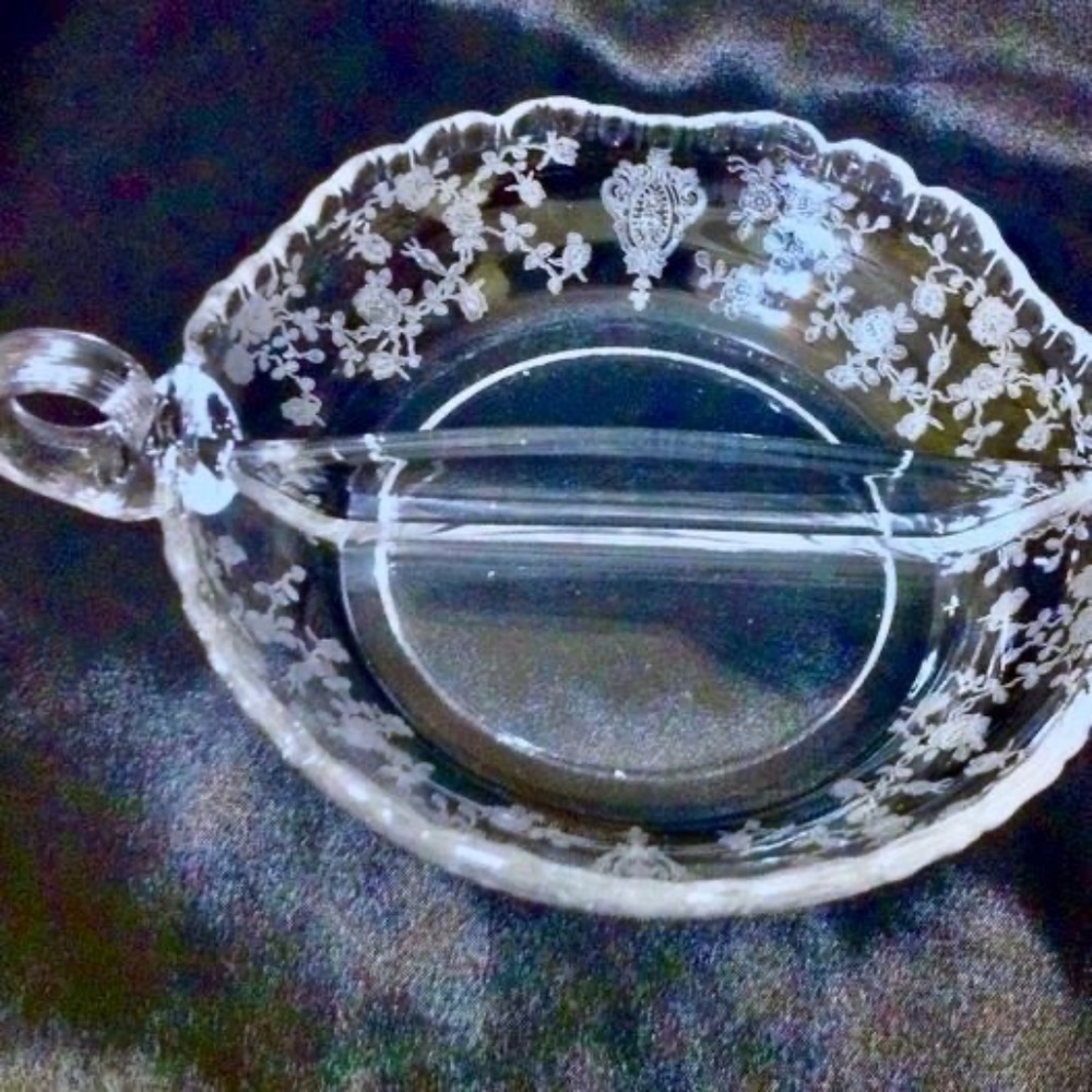 Vintage Cambridge Rose Point Clear Crystal Etched Nappy 6.5in